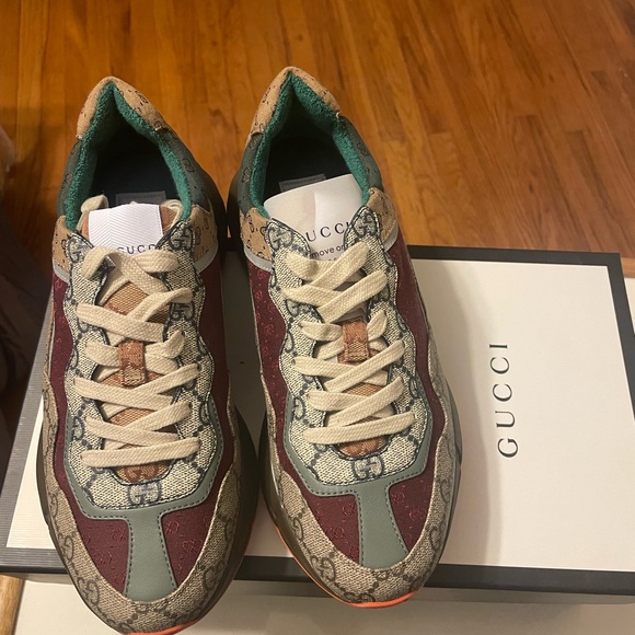 Gucci Rhython Sneakers - Picture 7 of 10
